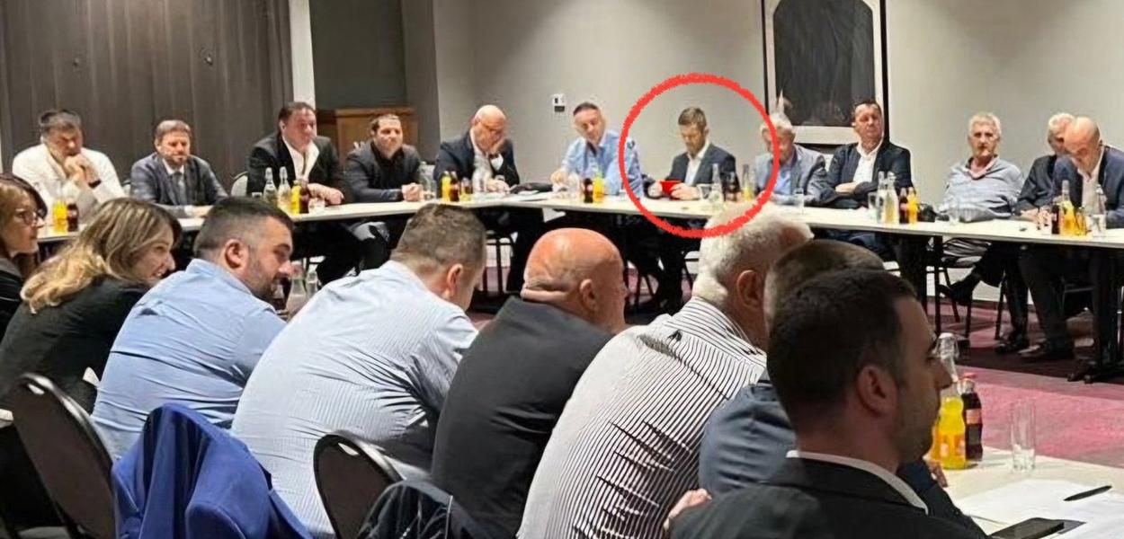 Saša Mujović u štabu DPS-a (Foto: DPS)