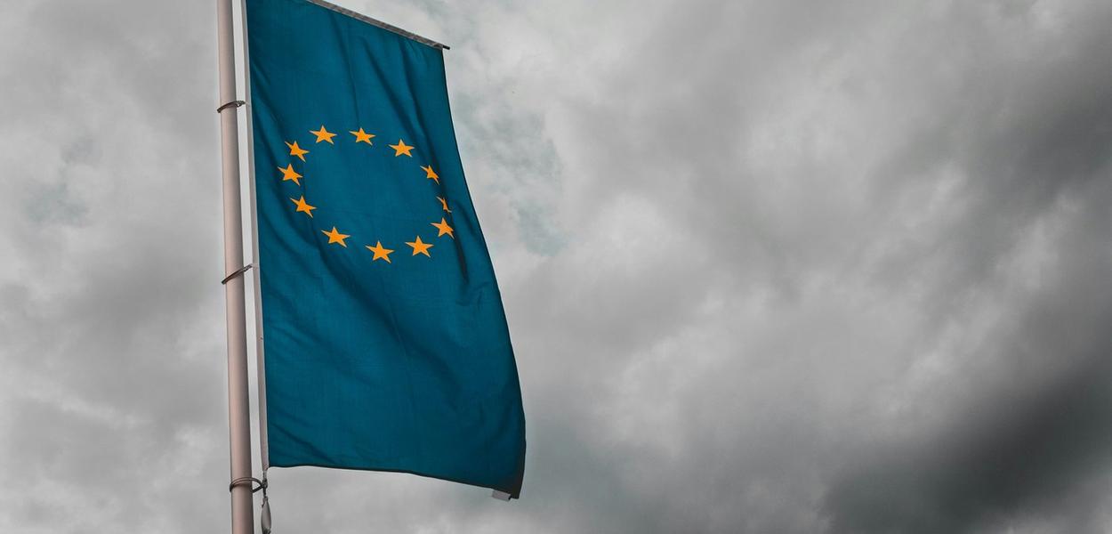 Zastava EU (Foto: Sara Kurfeß (Unsplash))