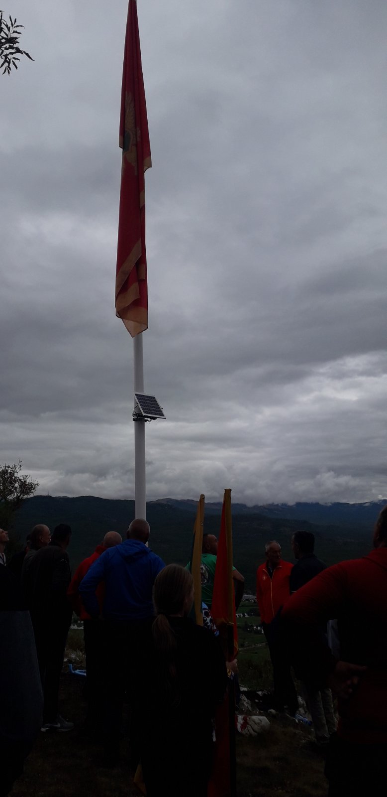 Zastava na vrhu Uzdomira