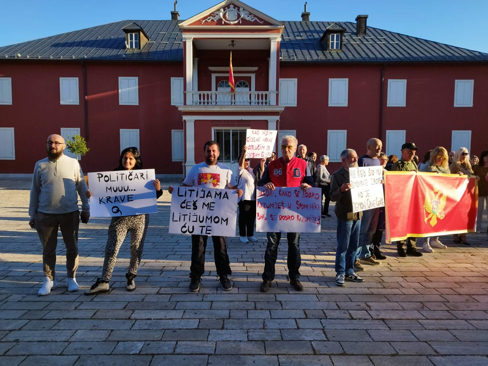 Građanski otpor, Cetinje