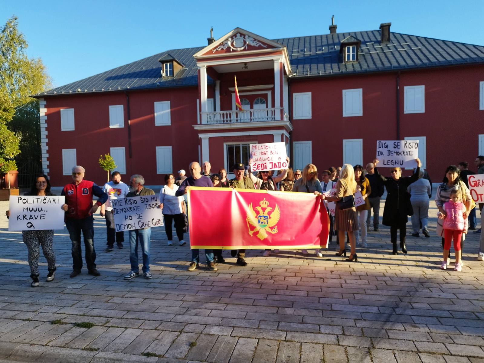 Građanski otpor, Cetinje