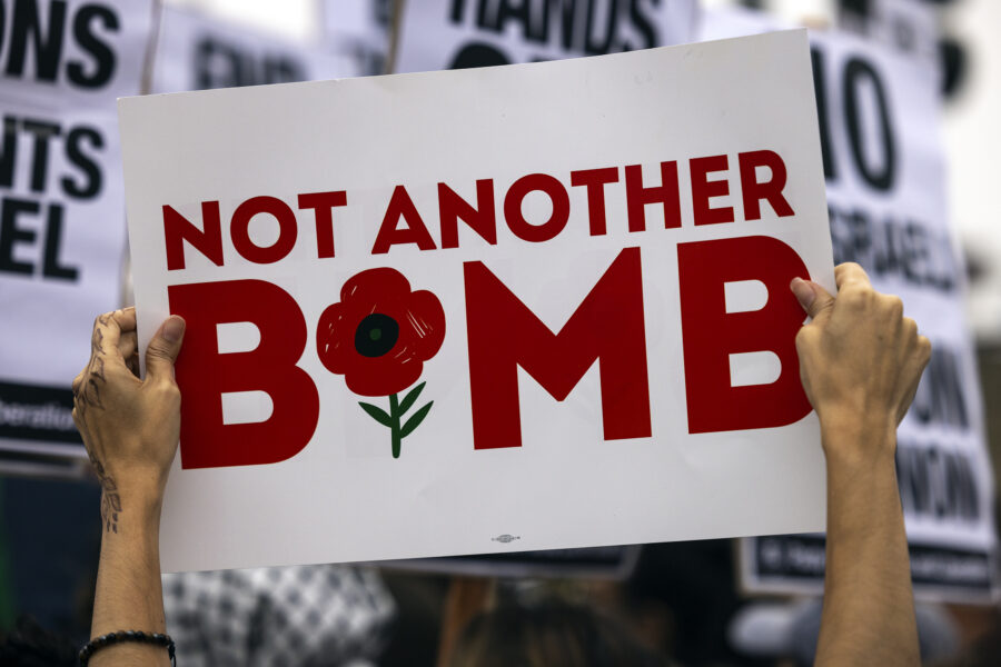 (Foto: AP/Etienne Laurent)