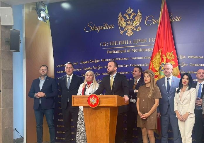 Poslanici DPS-a (Foto: Antena M)