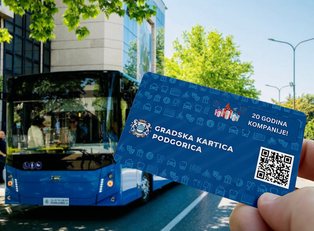 Lažna kartica u službi internet prevare (Foto: Fejsbuk)