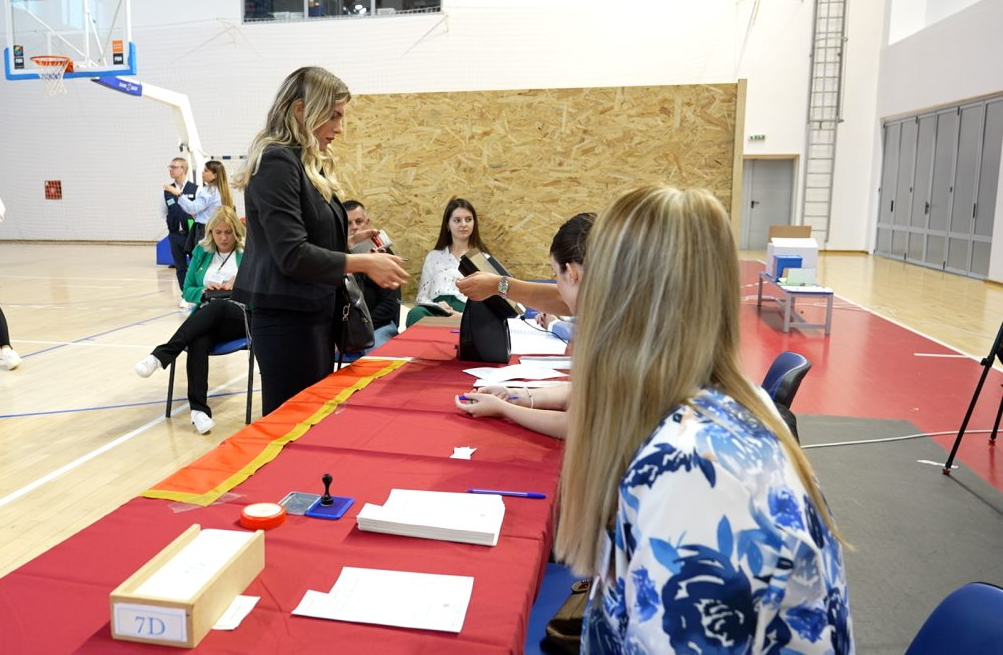 (Foto: Detalj sa izbora u Podgorici)