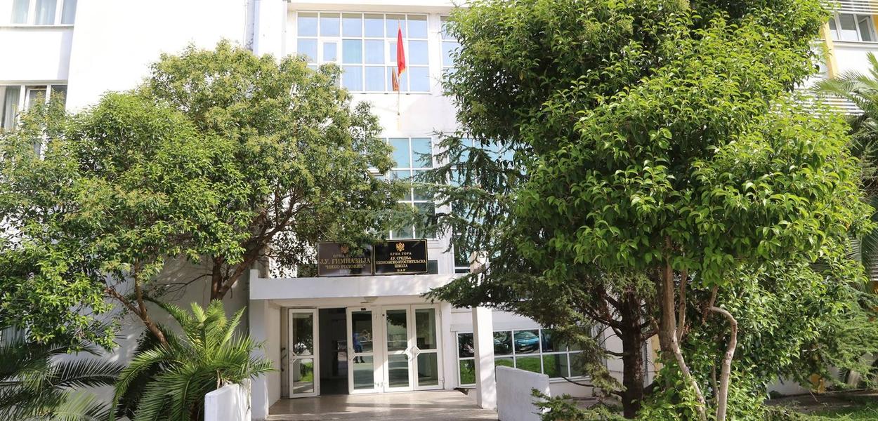 (Foto: Gimnazija "Niko Rolović"/Facebook)