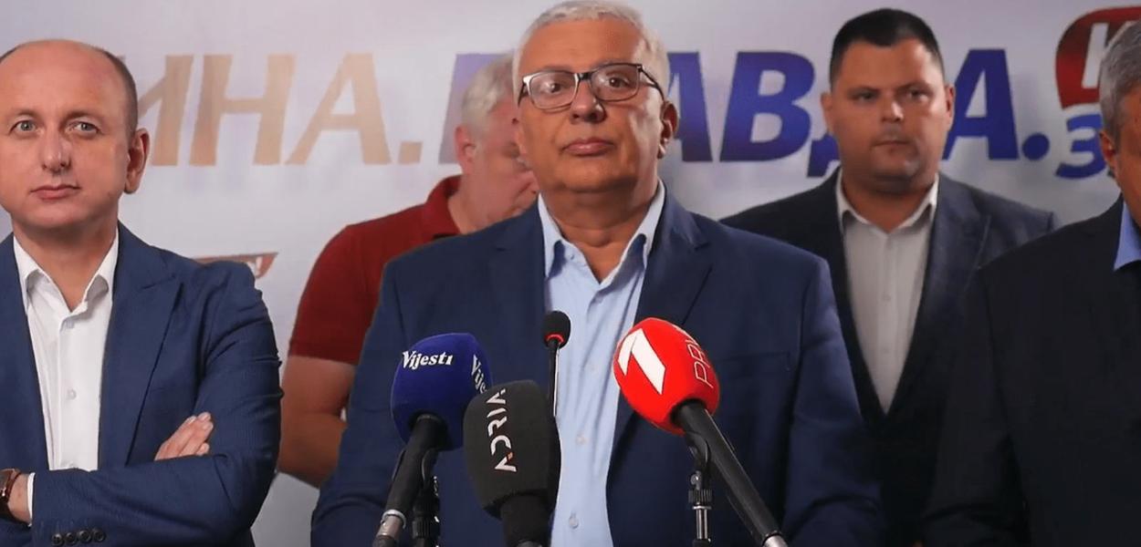 PRIJETNJE SPROVODE U DJELO: Milan Knežević i Andrija Mandić (Foto: Antena M)