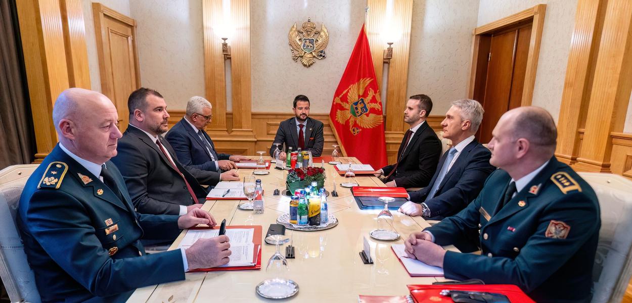 Sa jedne od sjednica Savjeta za odbranu i bezbjednost (Foto: Kabinet predsjednika države)