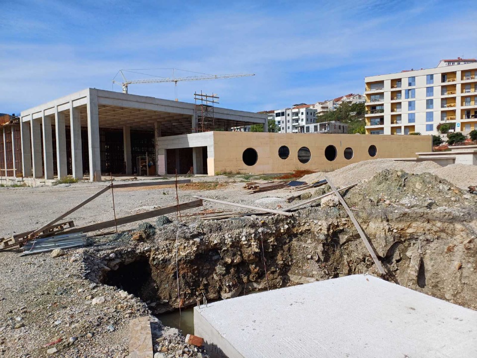 Radovi na autobuskoj stanici u Igalu (Foto: Novski portal)