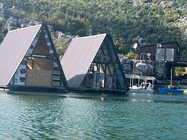 plutajući bungalovi