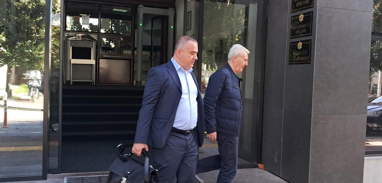Slavko Stojanović sa advokatom izlasz iz Suda (Foto: Marija Žižić)