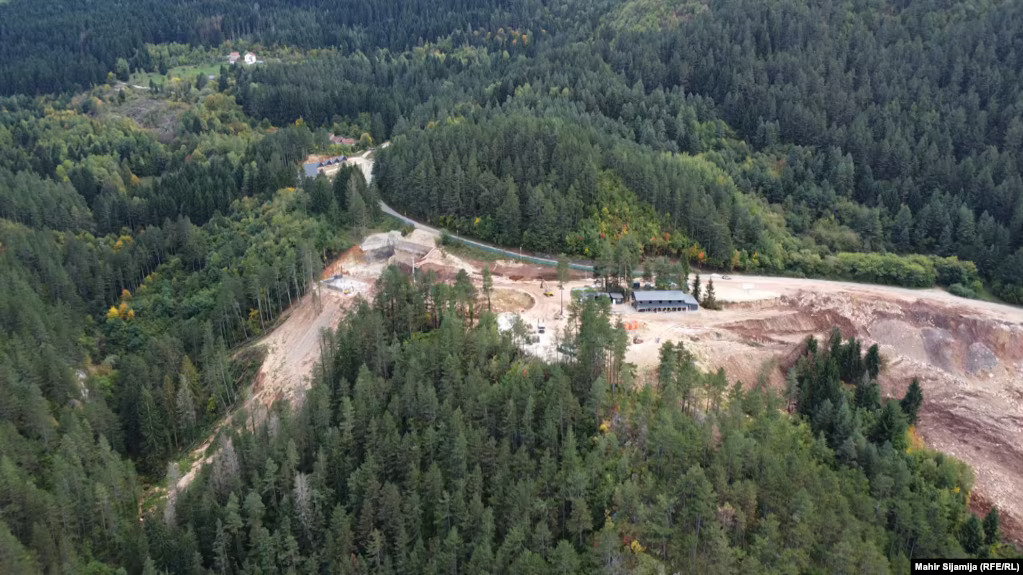 Klizište na Trebeviću ugrožava sarajevsko naselje (Foto: Mahir Sijamija (RFE/RL))