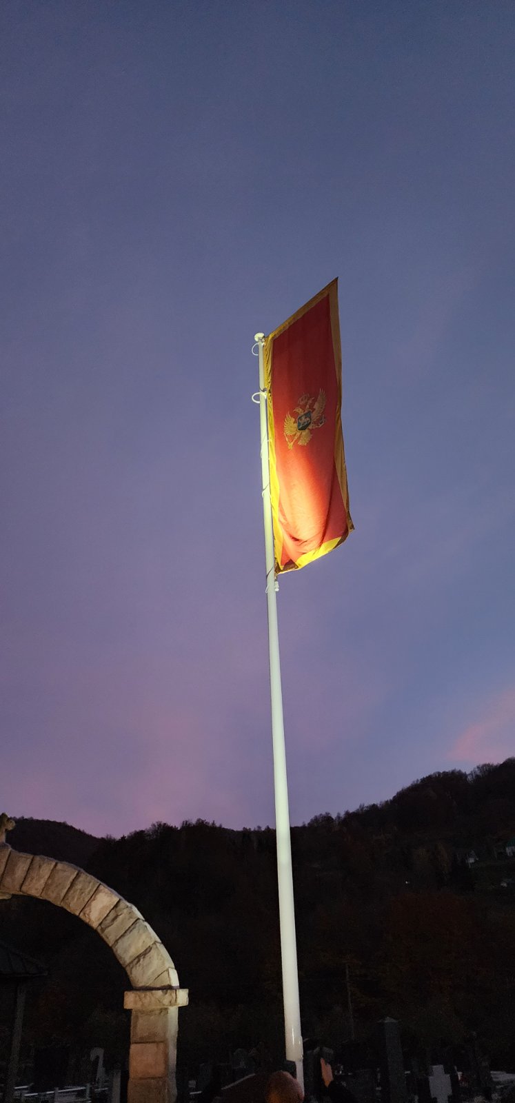 Ponovo postavljena zastava