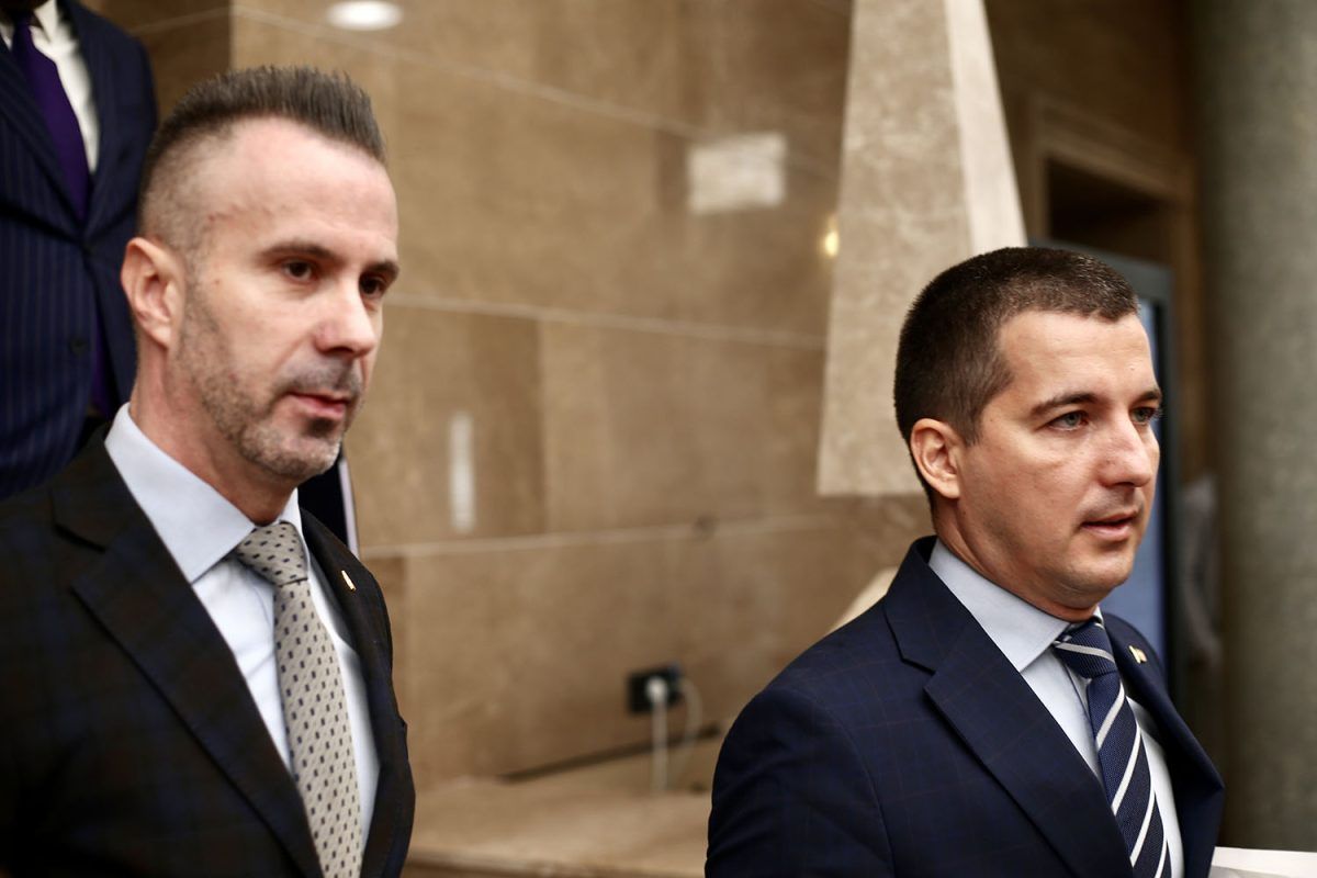 POKUŠAVAJU DA OSLABE KOPRIVICU: Aleksandar Bogdanović i Aleksa Bečić