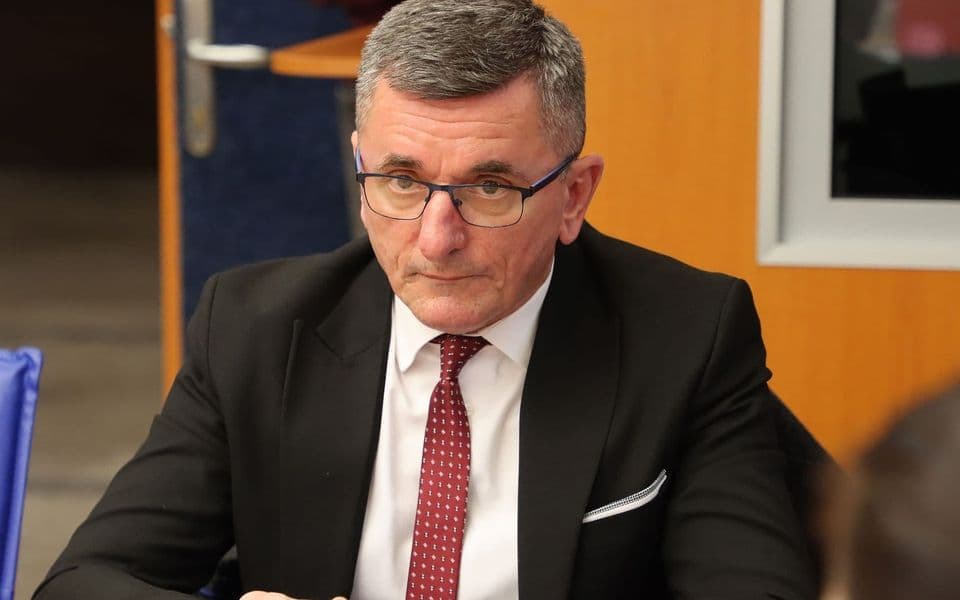 ODGOVORNOSTI NEĆE BITI DOK SU NA POZICIJAMA ONI KOJIMA SU 12 UBIJENIH U DANU POVOD ZA ČESTITKE POLICIJI: Veselin Radulović (Foto: Pobjeda)