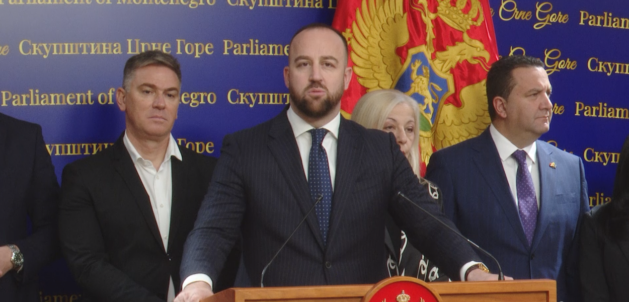 Andrija Nikolić na konferenciji za medije (skrinšot) (Foto: Agencija Mina)