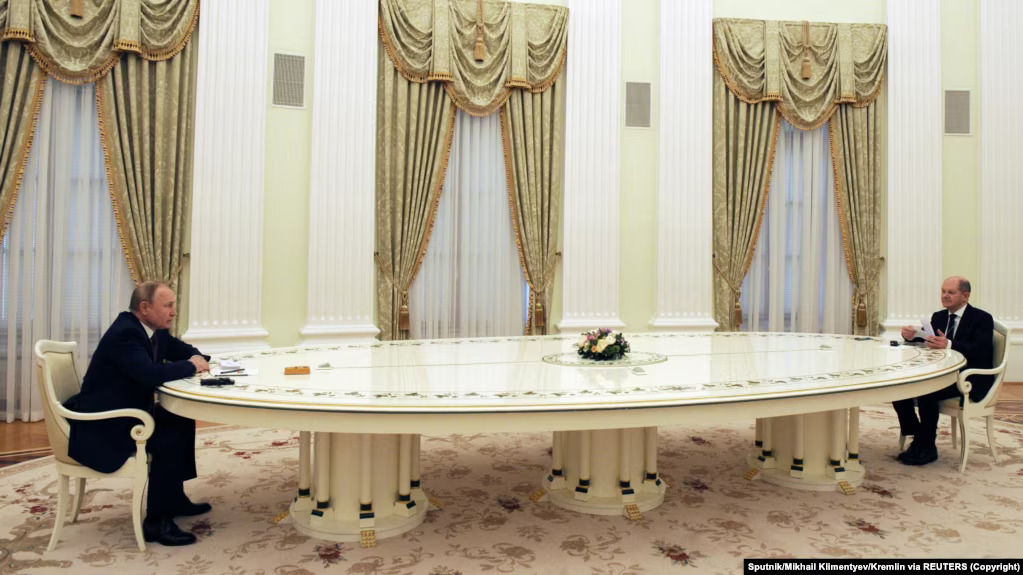 (Foto: Sputnik/Mikhail Klimentyev/Kremlin via Reuters)