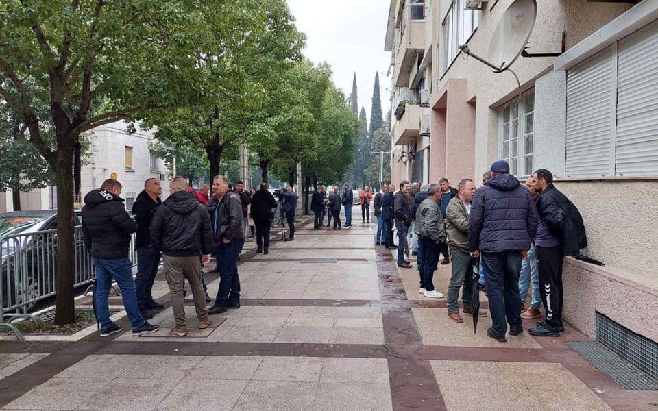 Sa jednog od protesta bivših radnika KAP-a (Foto: Pobjeda)