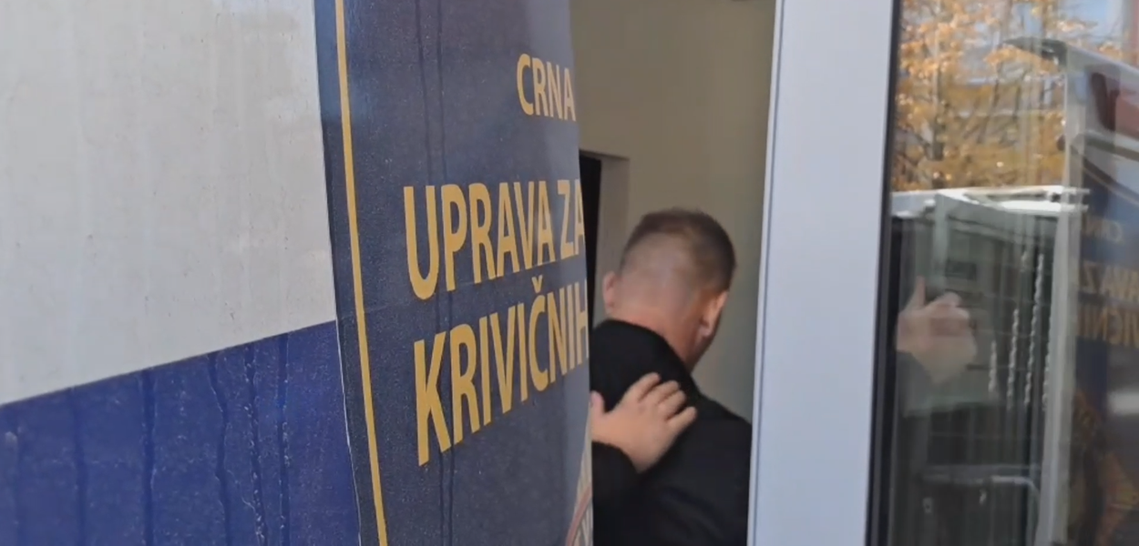 Raičević doveden u prostorije Osnovnog suda u Podgorici (Foto: Marija Žižić/Portal ETV)