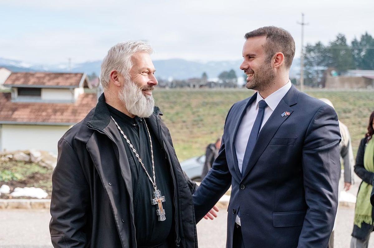 KAMPANJA: Iguman Danilo i Milojko Spajić (Foto: Vlada Crne Gore)