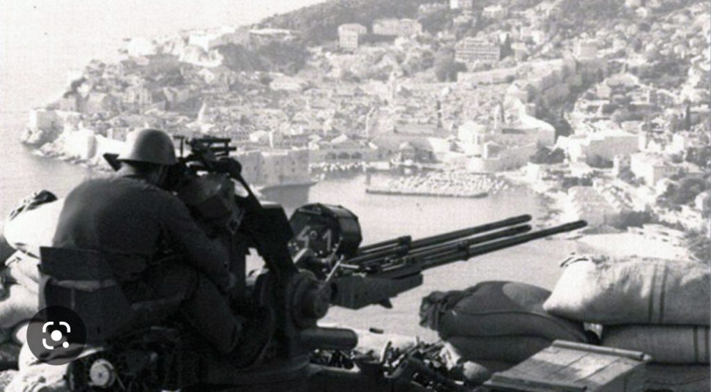 Granatiranje Dubrovnika 1991. godine (Foto: Pobjeda)