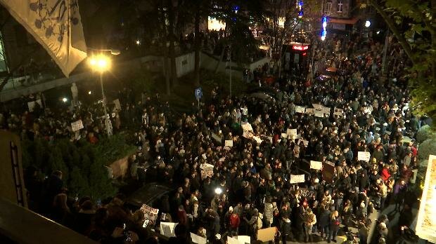 STUDENTI UZDRMALI VUČIĆEVU VLADAVINU: Protest u Novom Sadu (Foto: RTS)