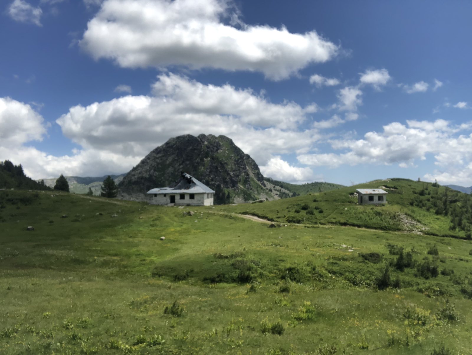 JOŠ NIJE U VLASNIŠTVU NP „PROKLETIJE“: Karaula Bjelaja