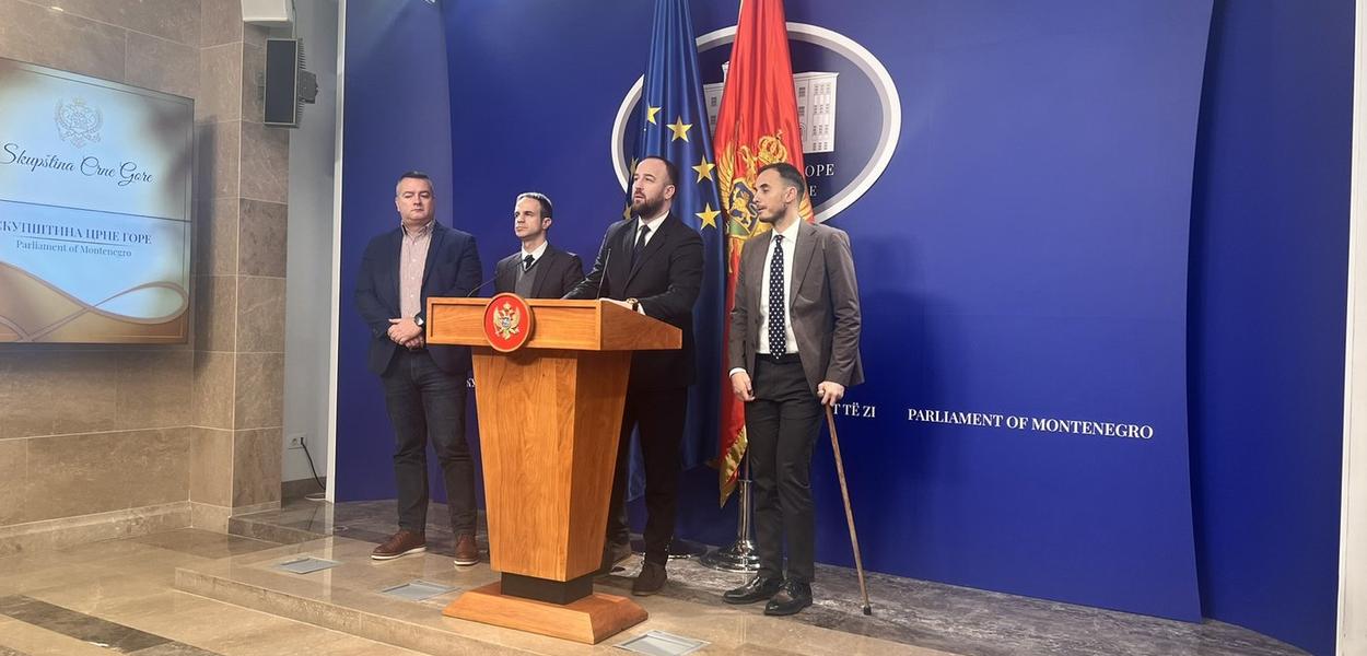 Sa današnje konferencije za medije opozicije (Foto: Portal ETV/Jasmina Beharović)