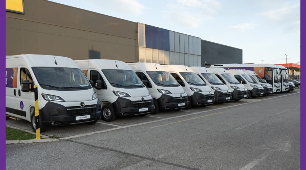 Nova vozila (Foto: Ministarstvo prosvjete, nauke i inovacija)