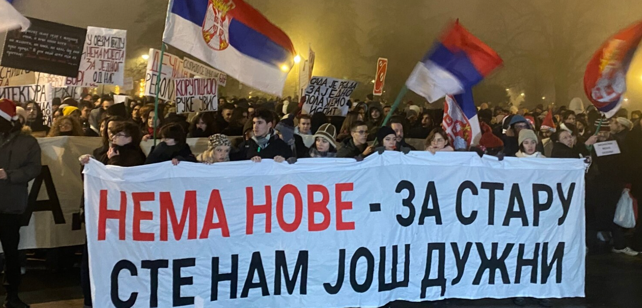 Sa sinoćnjeg protesta u Beogradu (Foto: Iva Martinović / RSE)
