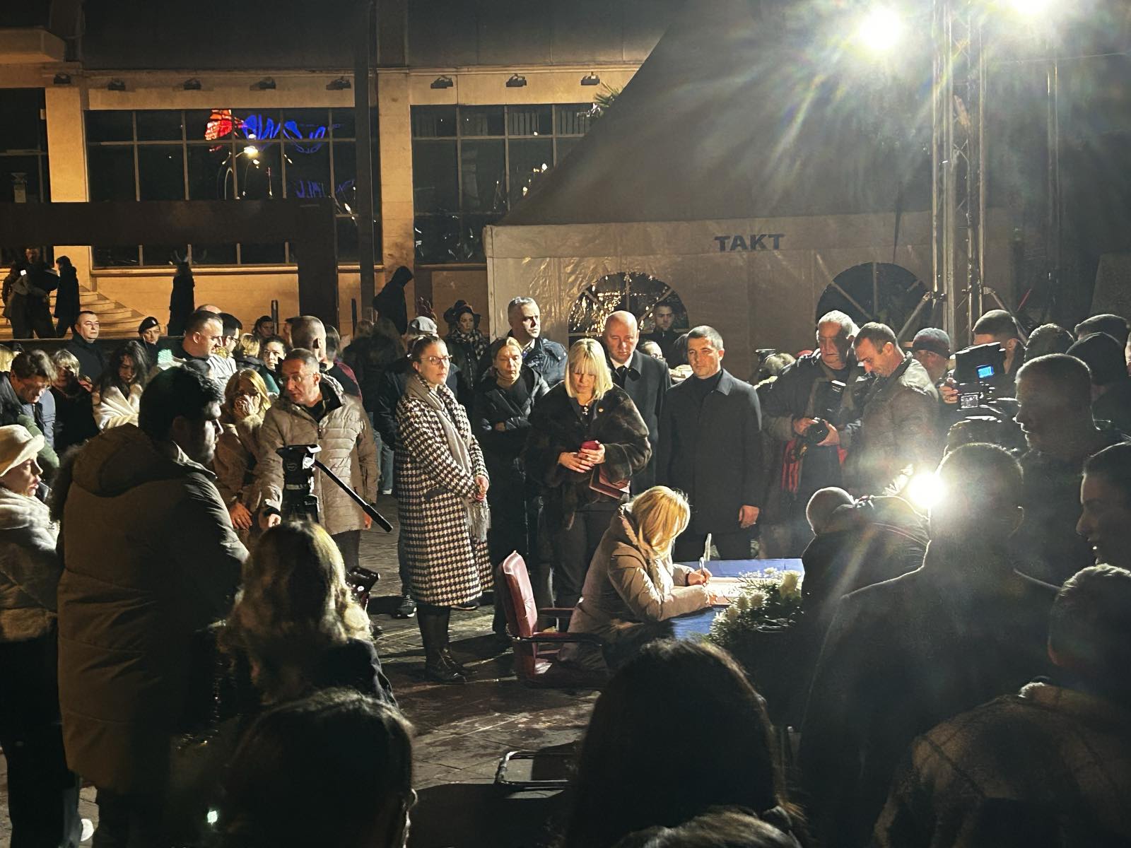 Borovinić Bojović se upisuje u Knjigu žalosti