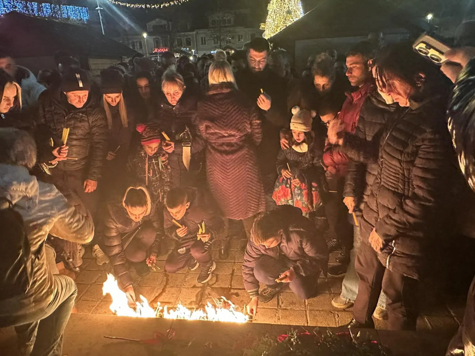 paljenje svijeća u Nikšiću