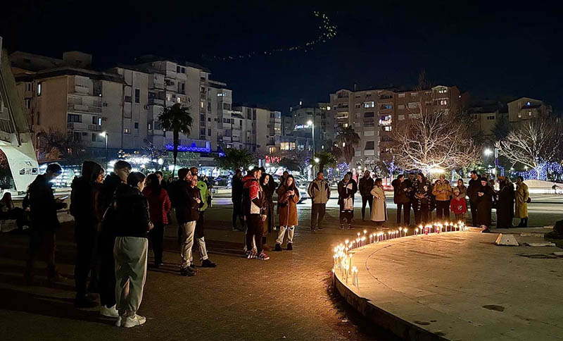 Barani pale svijeće (Foto: Bar info)