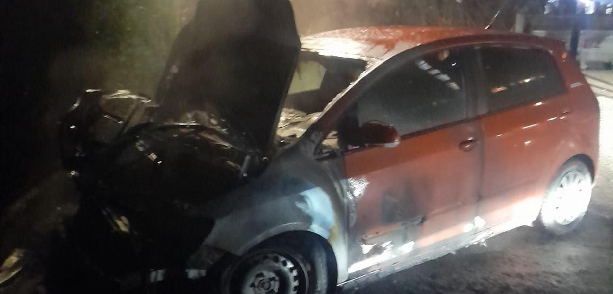 Vozilo na kojem je podmetnut požar (Foto: Uprava policije)