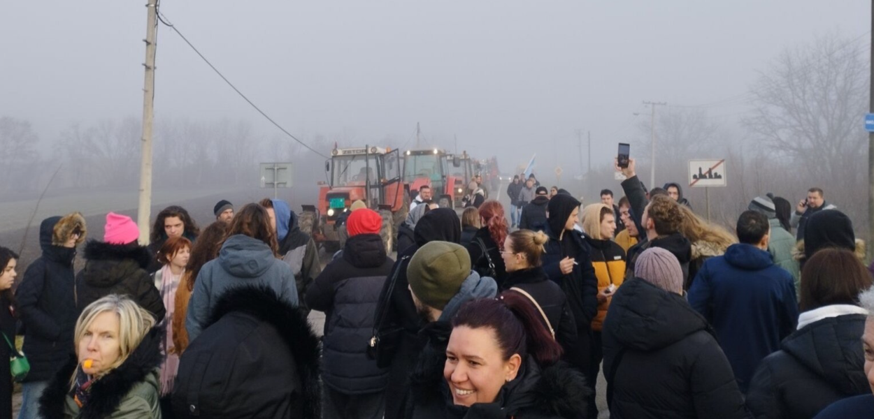 Sa protesta u Novom Sadu (Foto: Norbert Šinković / RSE)