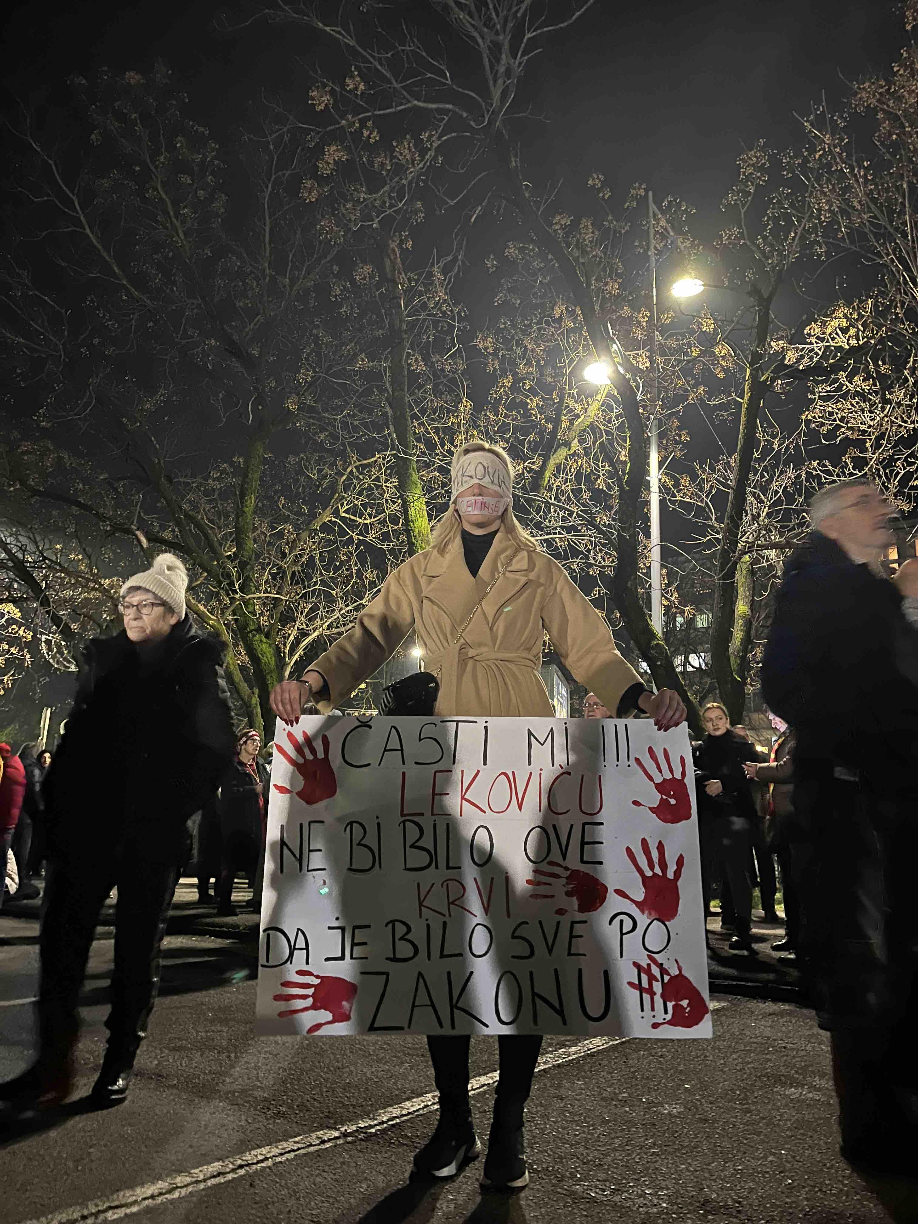 Protest ispred MUP-a 