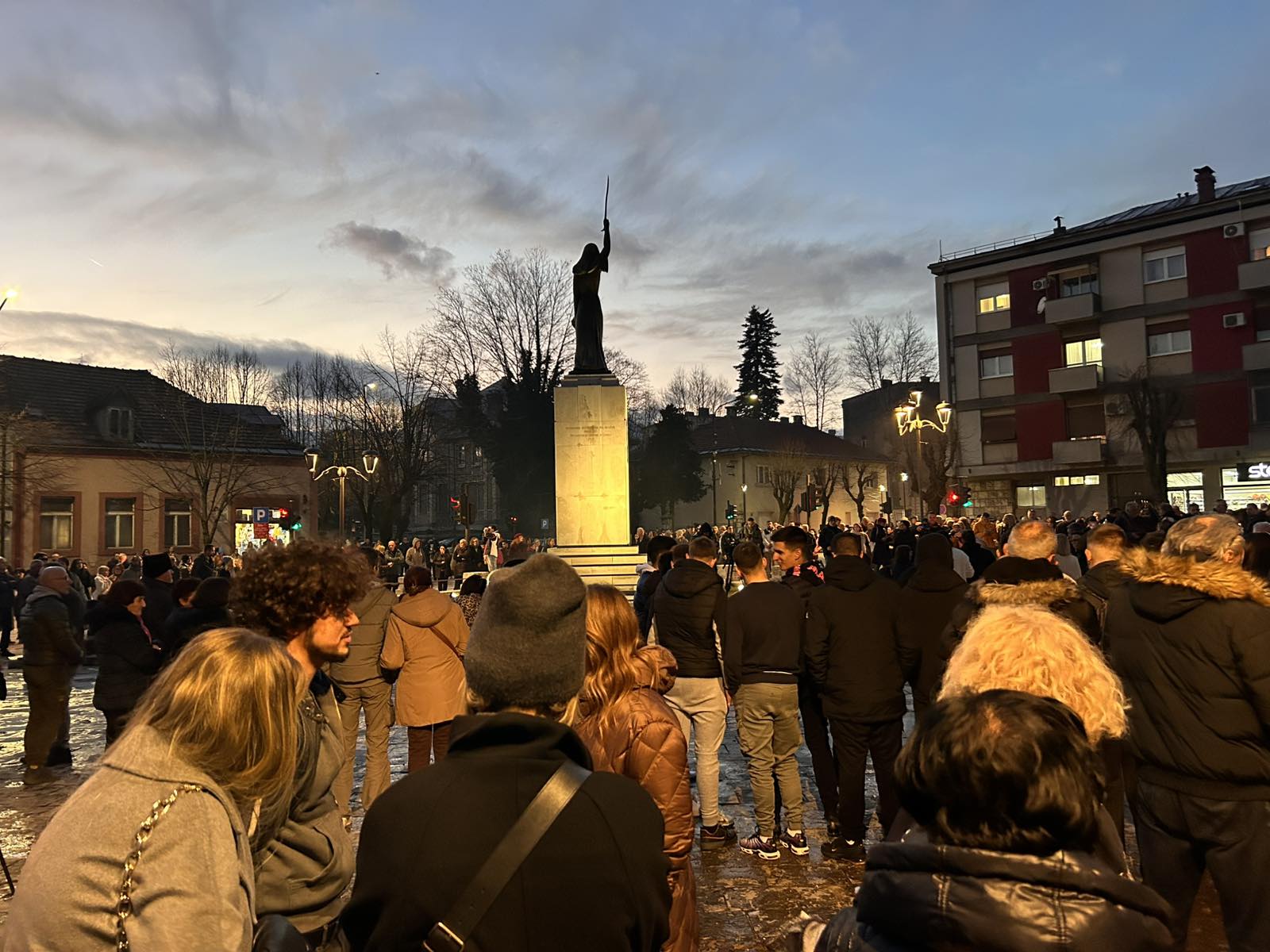 Danas kod Lovćenske vile