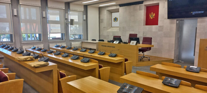 Sala lokalnog parlamenta u Herceg Novom (Foto: RTHN)