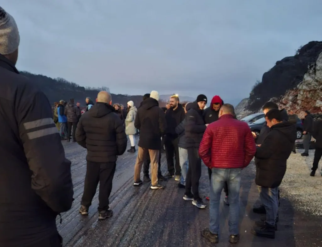 Blokada Kruševo Ždrijelo, Cetinje