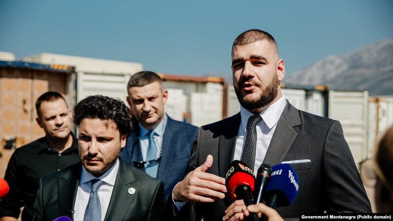 HOĆE LI ODGOVARATI ZA ŠVERC CIGARETA: Rade Milošević i Dritan Abazović (Foto: Vlada Crne Gore)