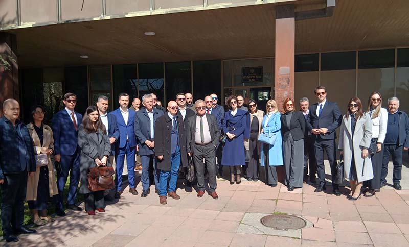 Sa protesta advokata u Baru (Foto: Bar info)