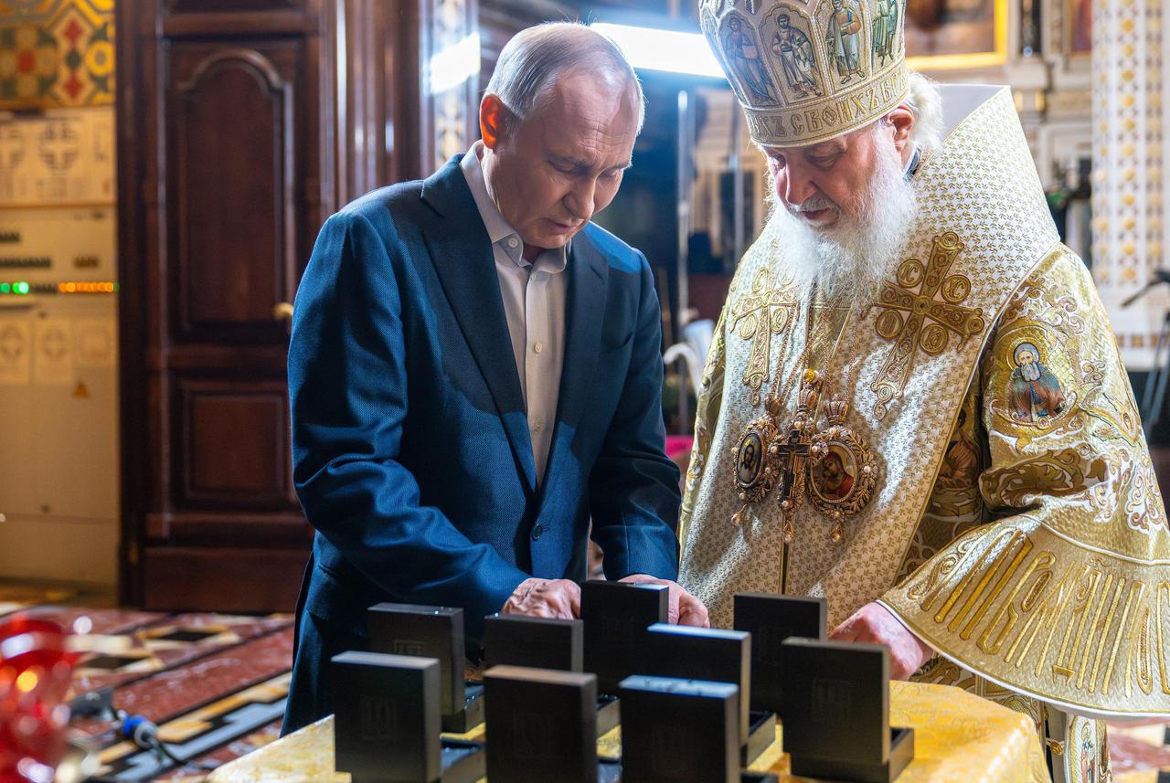 CRKVA SLUŠA DIKTAT IZ KREMLJA: Vladimir Putin i Kiril Gudjajev