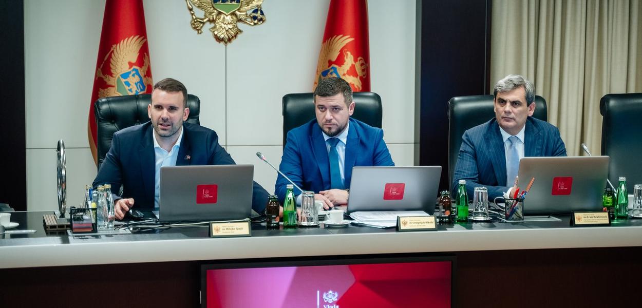 Premijer Spajić sa generalnim sekretarom Vlade Nikolićem i ministrom Ibrahimovićem (Foto: Vlada Crne Gore)