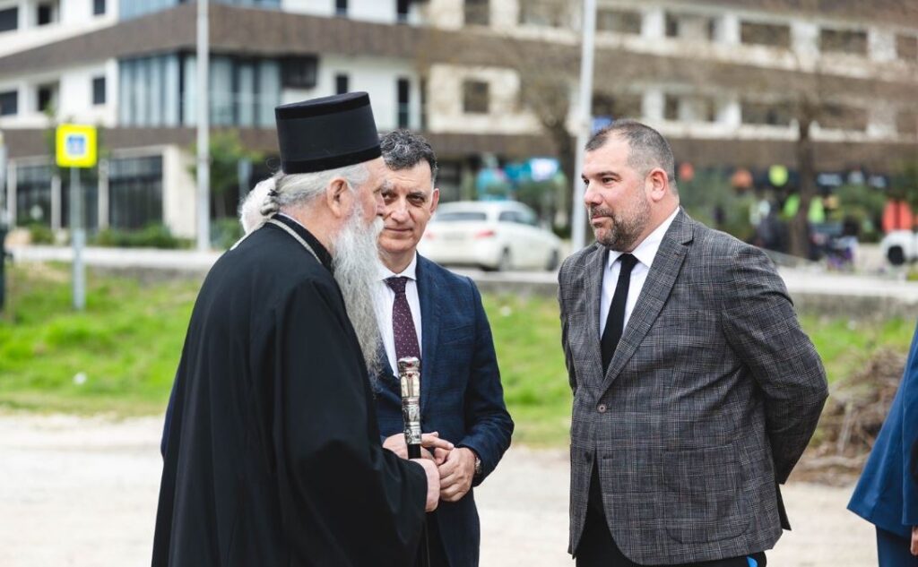 Joanikije, Komnenović i Krapović (Foto: Ministarstvo odbrane)