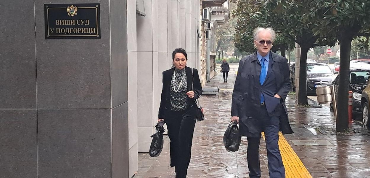 Vesna Medenica sa advokatom dolazi u Viši sud (Foto: Portal ETV/Marija Žižić)