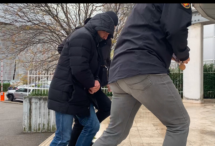 Privođenje jednog od uhapšenih u SPO