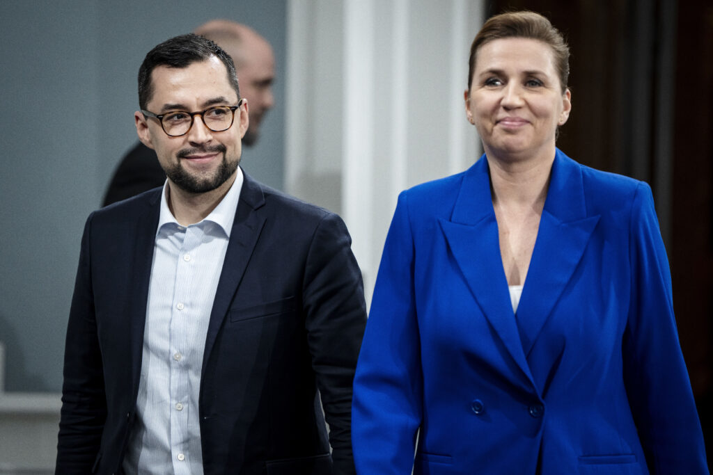 Premijerka Danske Mete Frederiksne i njen kolega iz Grenlanda Mute B. Egede (Foto: Mads Claus Rasmussen/Ritzau Scanpix via AP)