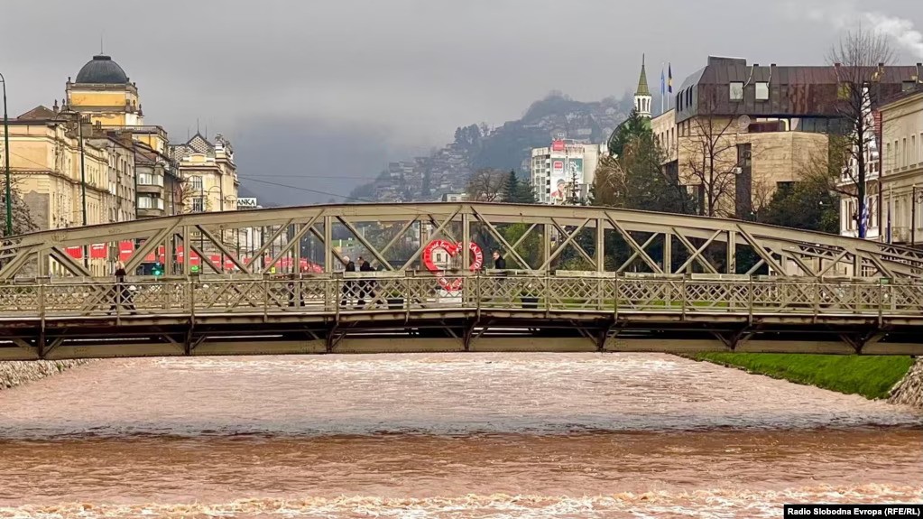 Rijeka Miljacka u Sarajevu, glavnom gradu Bosne i Hercegovine, 27. marta 2025. (Foto: Radio Slobodna Evropa)