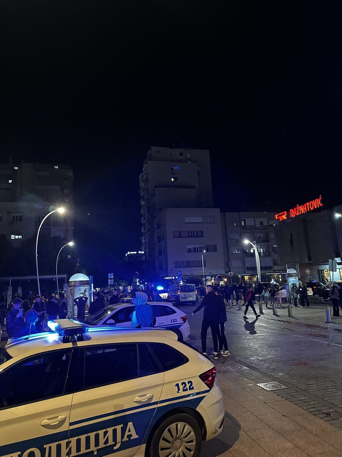 I policija na Trgu nezavisnosti