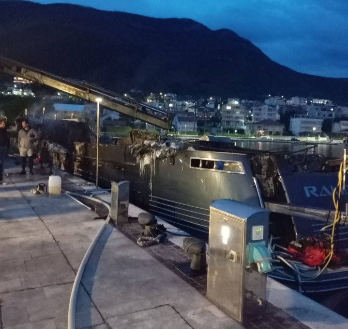 Ostaci jahte Ramonda (Foto: Novski portal)